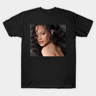 Rihanna tour dates T-Shirt